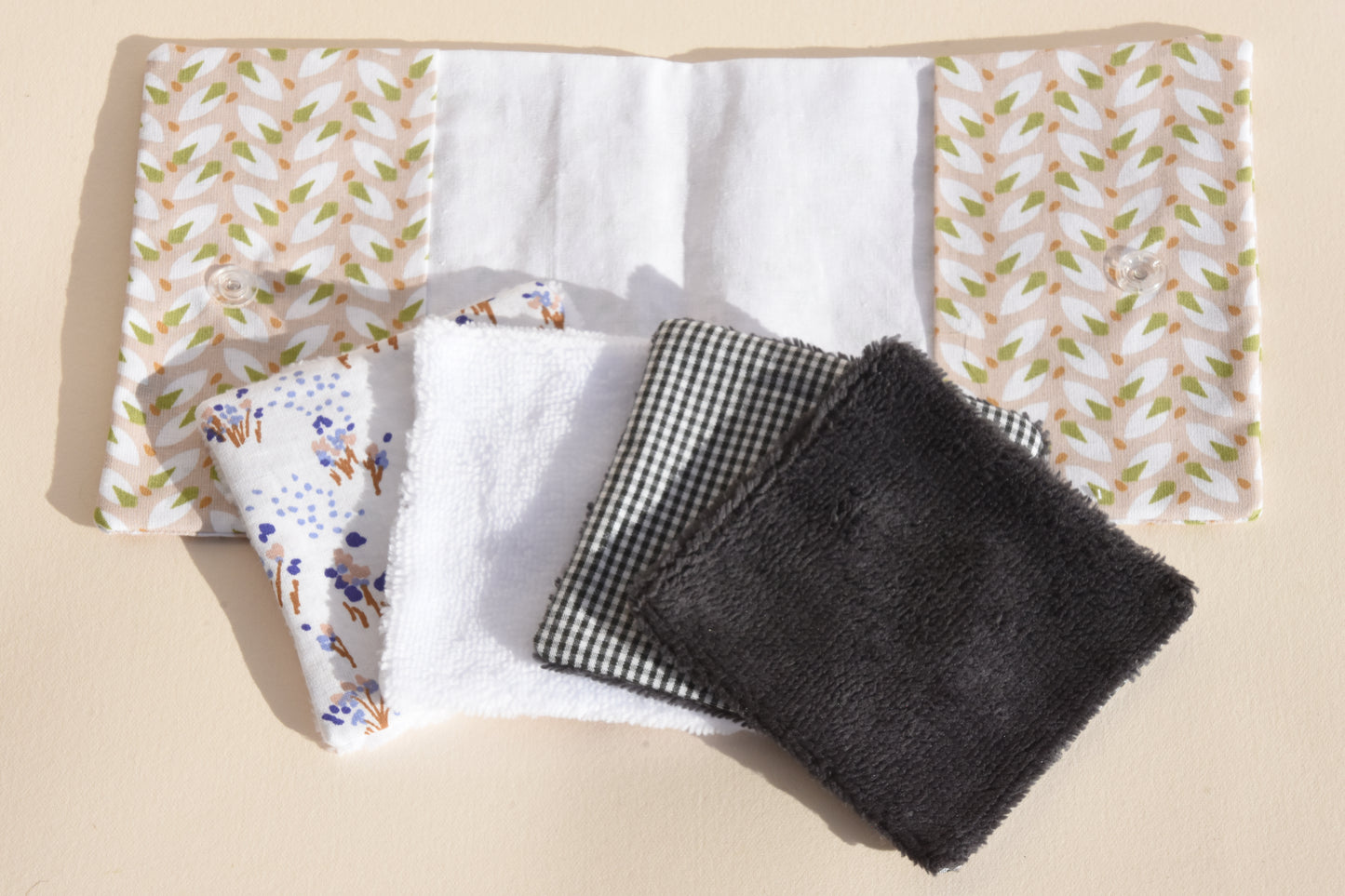 Pochette pratique et ses 4 cotons réutilisables