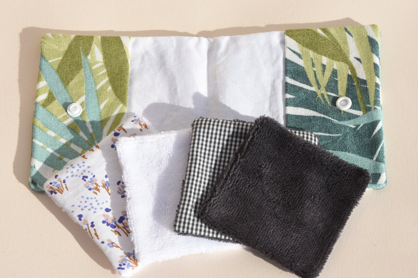Pochette pratique et ses 4 cotons réutilisables