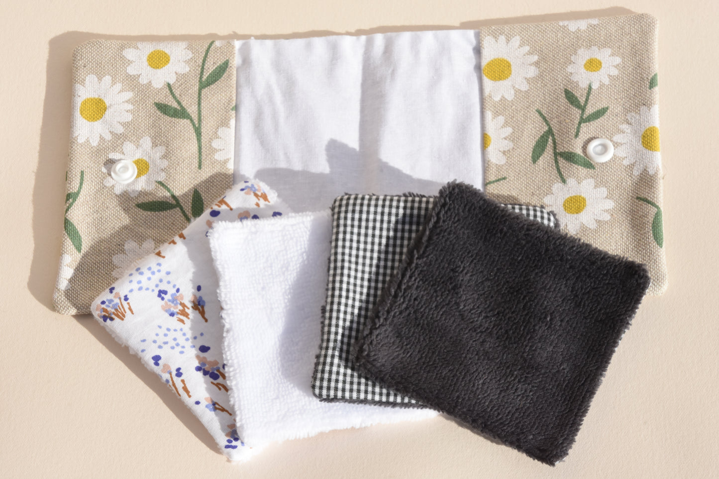 Pochette pratique et ses 4 cotons réutilisables